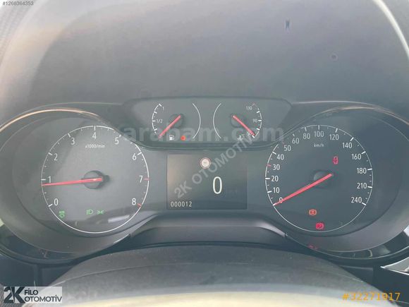 2K OTOMOTİVDEN 2025 OPEL CORSA 1.2 EDİTON AT8 K.KARTI GEÇERLİDİR