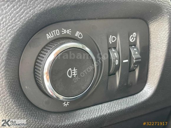 2K OTOMOTİVDEN 2025 OPEL CORSA 1.2 EDİTON AT8 K.KARTI GEÇERLİDİR