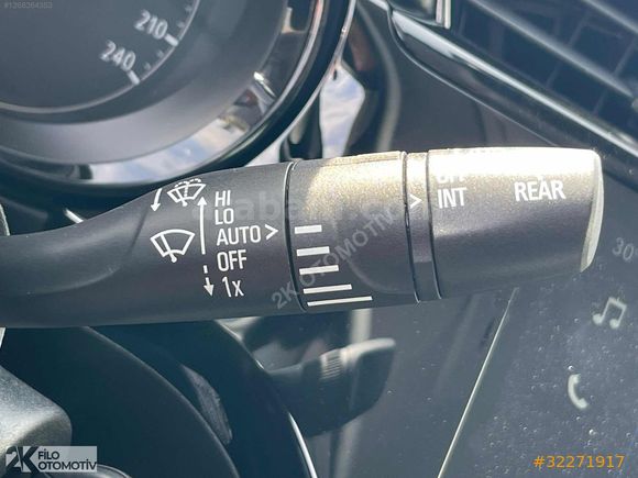 2K OTOMOTİVDEN 2025 OPEL CORSA 1.2 EDİTON AT8 K.KARTI GEÇERLİDİR