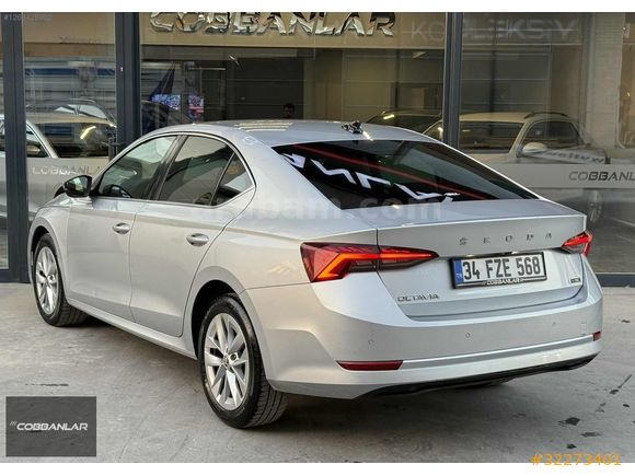 2022 SKODA OCTAVİA 1.5 E-TEC PREMİUM HATASIZ BOYASIZ 187.000KM