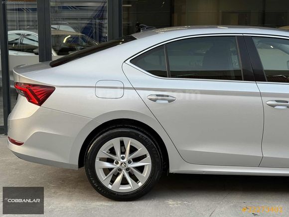 2022 SKODA OCTAVİA 1.5 E-TEC PREMİUM HATASIZ BOYASIZ 187.000KM