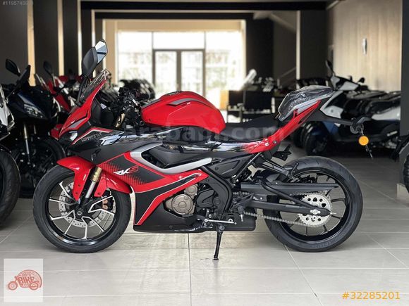 SRK 250 RS** NAKİT:169.740 TL-12 TAKSİT:190.109 TL