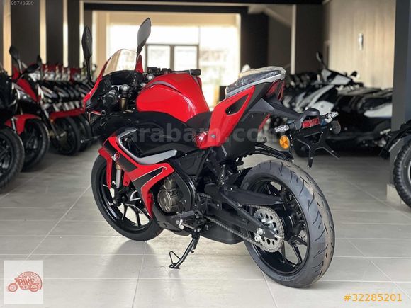 SRK 250 RS** NAKİT:169.740 TL-12 TAKSİT:190.109 TL