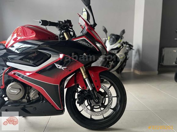 SRK 250 RS** NAKİT:169.740 TL-12 TAKSİT:190.109 TL