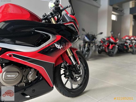 SRK 250 RS** NAKİT:169.740 TL-12 TAKSİT:190.109 TL