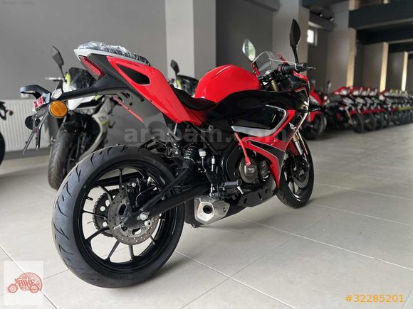 SRK 250 RS** NAKİT:169.740 TL-12 TAKSİT:190.109 TL