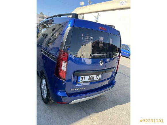 Sahibinden Renault Express Combi 1.5 BlueDCI Touch 2023 Model 