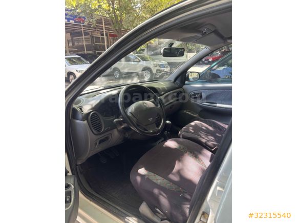 Galeriden Renault Megane 1.9 DTi RXE 2000 Model Manisa