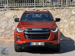 GÜNGÖR OTOMOTİV'DEN 2023 ISUZU D-MAX V-CROSS 1.9 HATASIZ