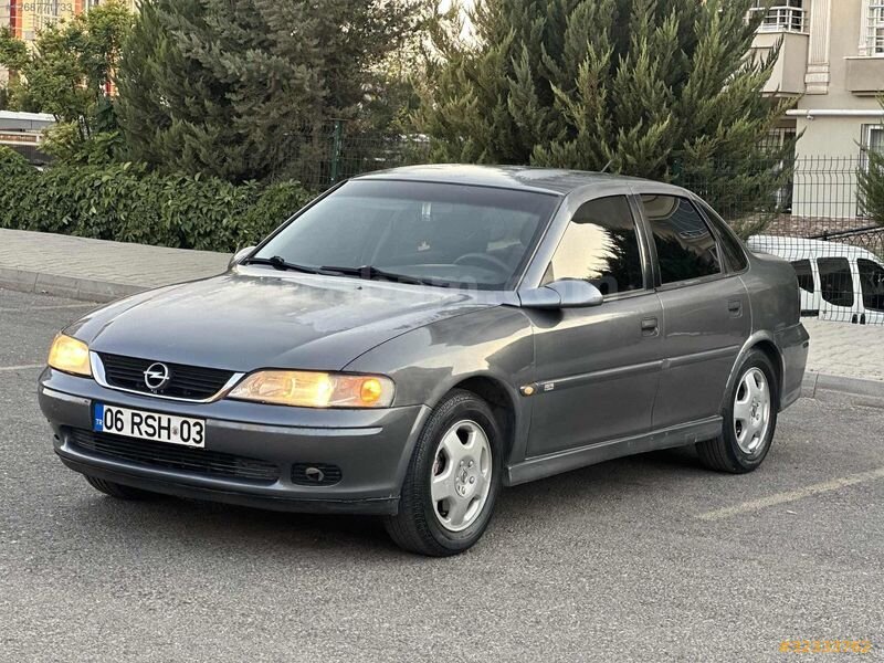 Galeriden Opel Vectra 1.6 Comfort 2001 Model Gaziantep 393.000 km Gri