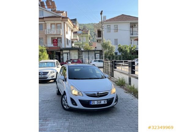 Opel Corsa 1.4 Twinport Color Edition 2011  düşük km