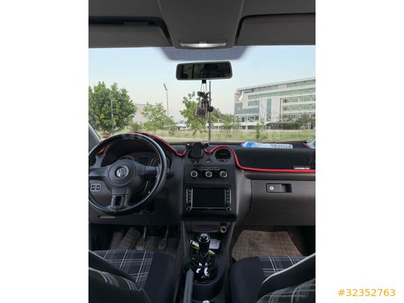 VOLKSWAGEN 2015 MODEL CAMLI MAXİ VAN