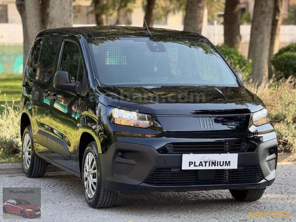 PLATINIUM'dn 2025 HATASZ DOBLO 1.2 PURETECH EASY %20FAT 27.000KM