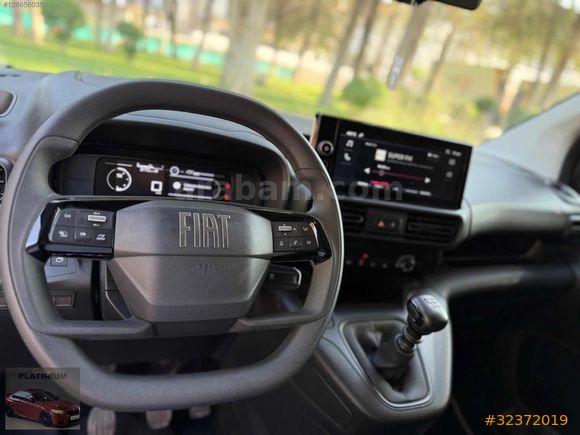 PLATINIUM'dn 2025 HATASZ DOBLO 1.2 PURETECH EASY %20FAT 27.000KM