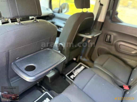 PLATINIUM'dn 2025 HATASZ DOBLO 1.2 PURETECH EASY %20FAT 27.000KM
