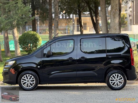 PLATINIUM'dn 2025 HATASZ DOBLO 1.2 PURETECH EASY %20FAT 27.000KM