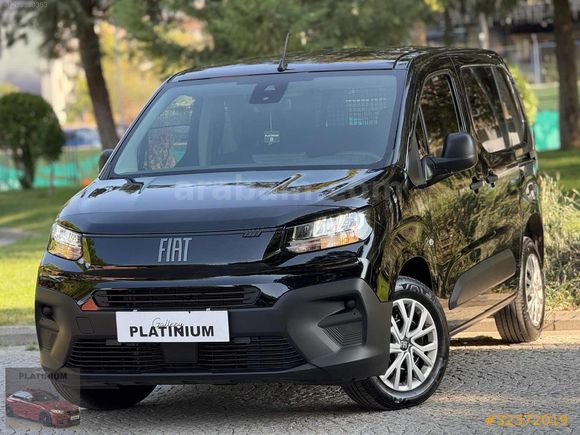 PLATINIUM'dn 2025 HATASZ DOBLO 1.2 PURETECH EASY %20FAT 27.000KM