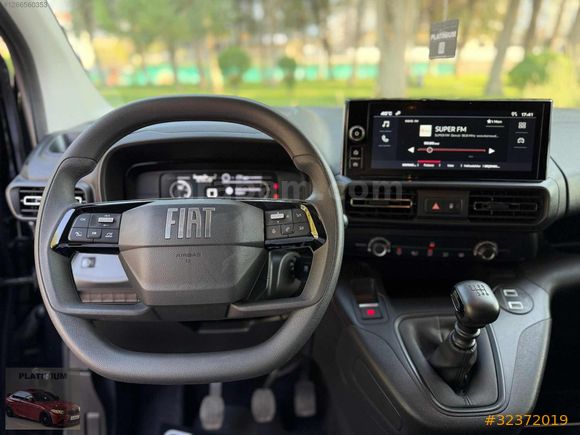 PLATINIUM'dn 2025 HATASZ DOBLO 1.2 PURETECH EASY %20FAT 27.000KM