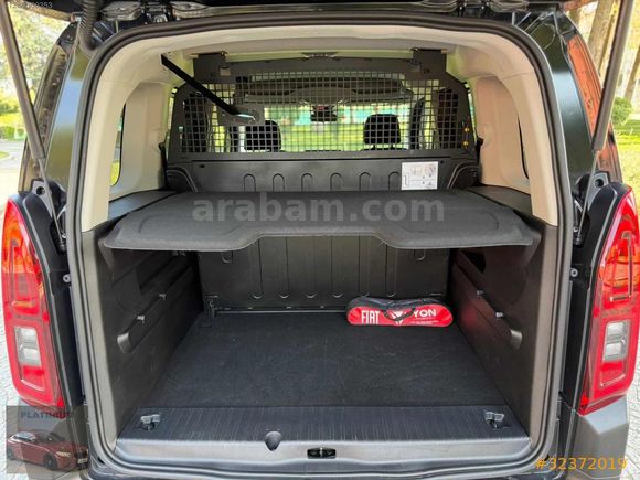 PLATINIUM'dn 2025 HATASZ DOBLO 1.2 PURETECH EASY %20FAT 27.000KM