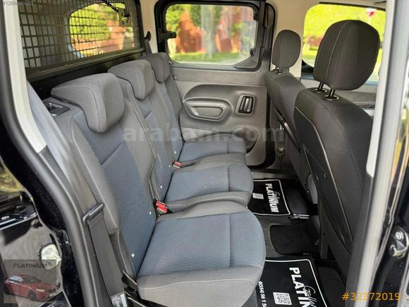 PLATINIUM'dn 2025 HATASZ DOBLO 1.2 PURETECH EASY %20FAT 27.000KM