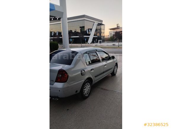 Sahibinden Renault Clio 1.4 RNA 2000 Model