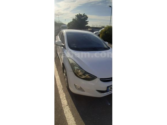 Sahibinden Hyundai Elantra 1.6 D-CVVT Mode 2011 Model İstanbul