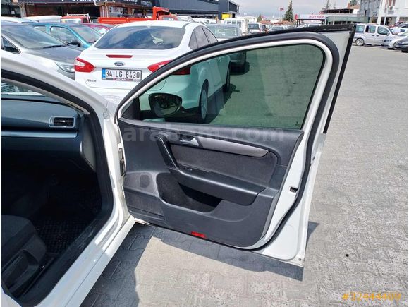 Beyaz güvercin Passat