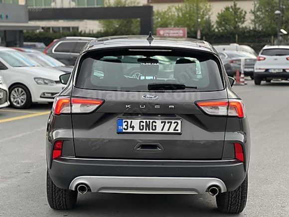 2020 FORD KUGA 1.5ECO BLUE STYLE BAKIMLI VE DÜZGÜN AİLE ARACI