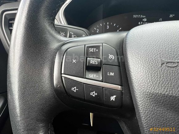 2020 FORD KUGA 1.5ECO BLUE STYLE BAKIMLI VE DÜZGÜN AİLE ARACI