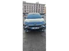ACIL SATILIK Sahibinden Citroen C4 X 1.2 PureTech Shine Bold 2024 ModeLKıs paketli