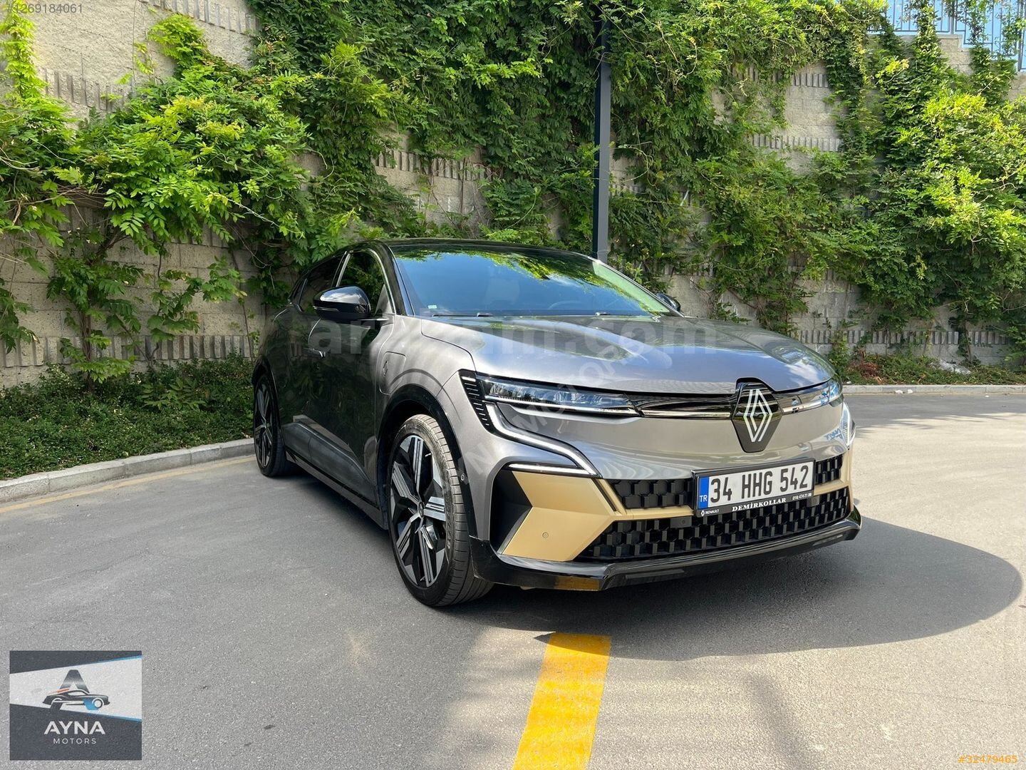 Galeriden Renault Megane E-Tech Iconic 2023 Model İstanbul 21.000 km Gri 1