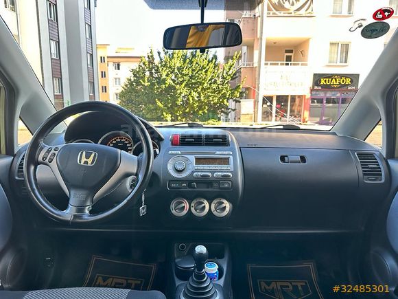 Sahibinden Honda Jazz 1.4 ES 2005 Model 