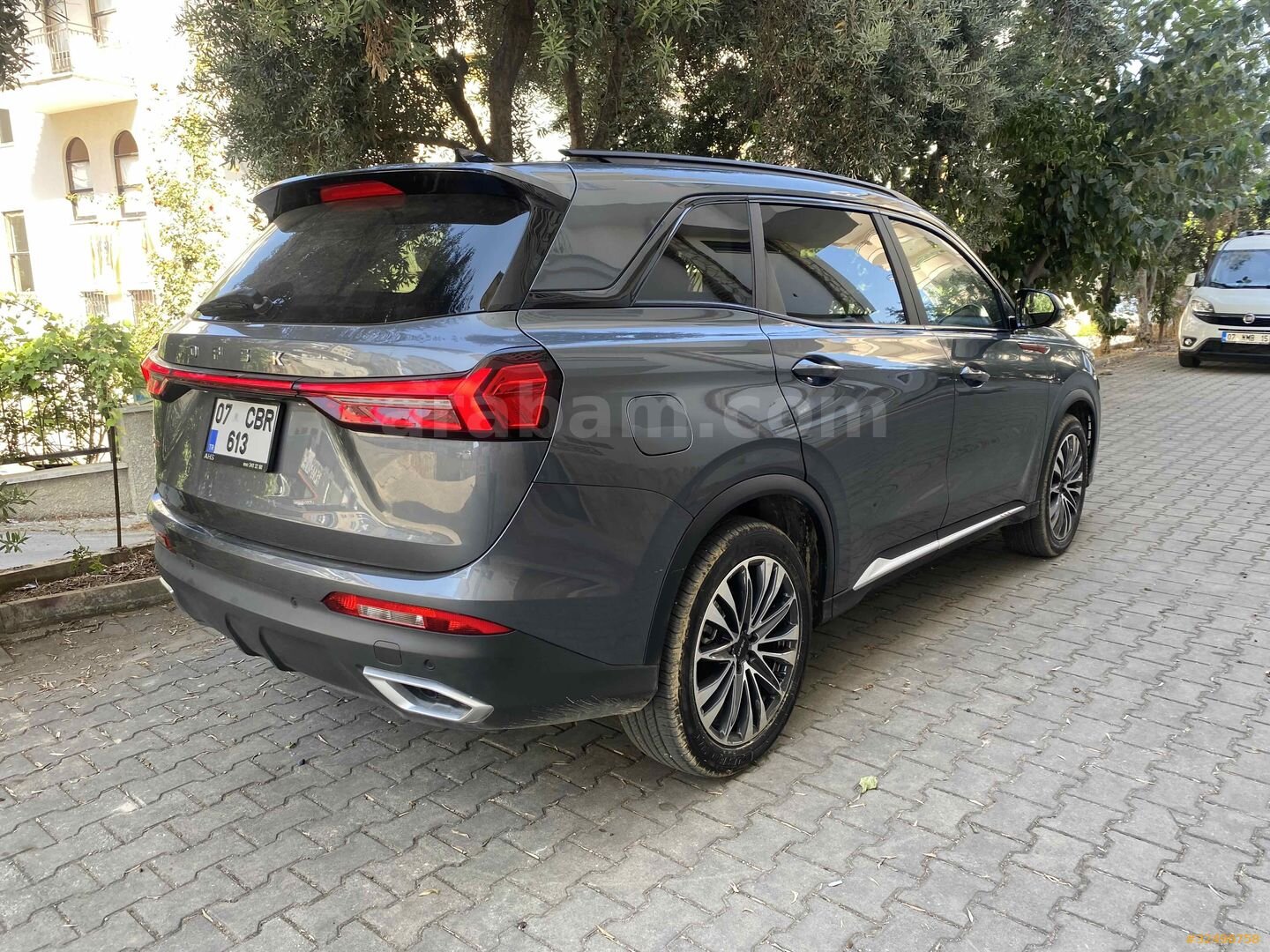 Galeriden DFSK E5 1.5 Trend Elegance 2024 Model Antalya 6.004 km Gri 3