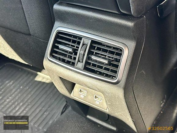 2024 RENAULT MEGANE 1.3 TCE TOUCH 51 BİN KM DEĞİŞENSİZ