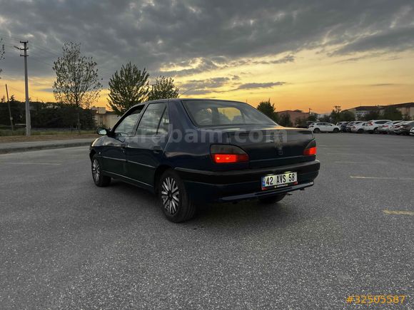 Peugeot 306