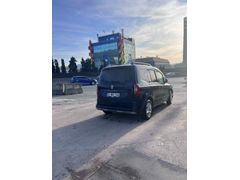Sahibinden Renault Kangoo Multix 1.3 TCe Iconic 2025 Model 