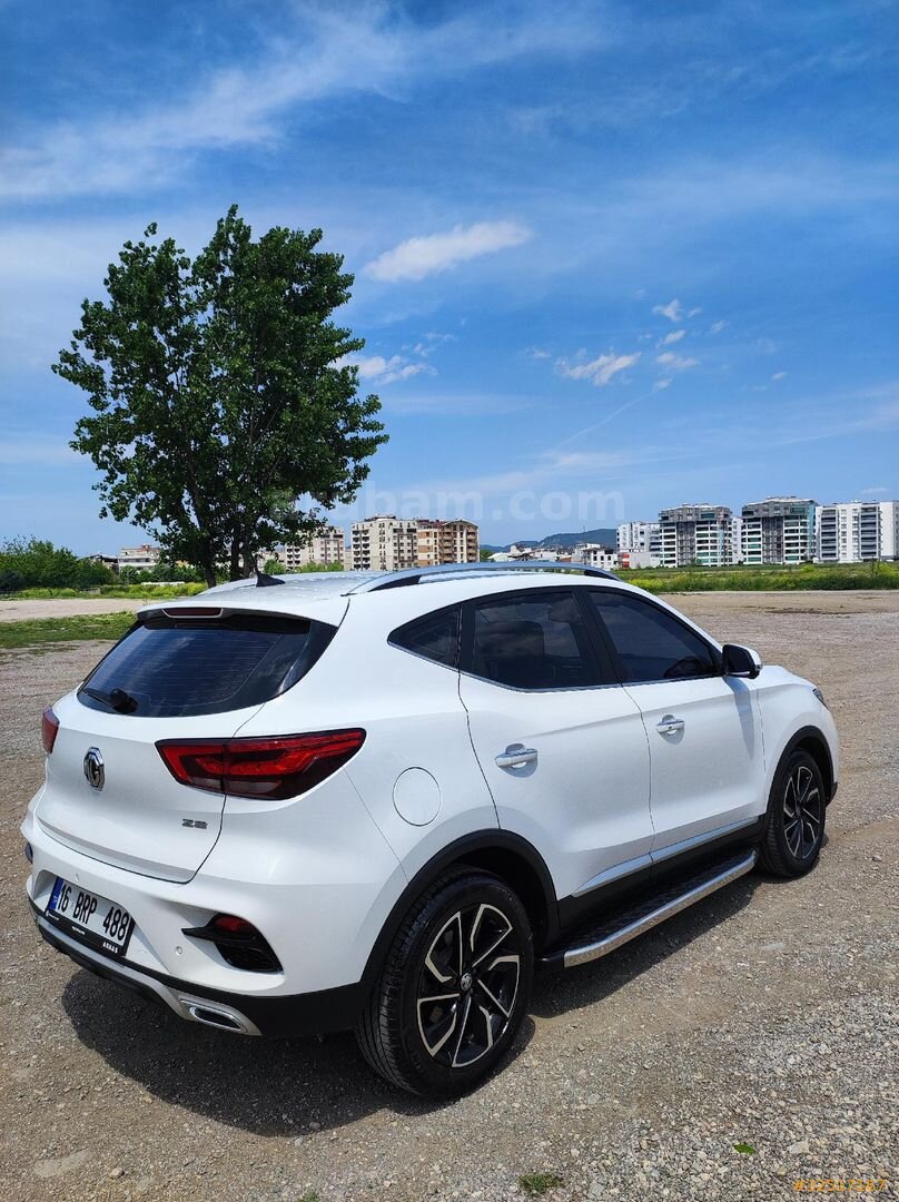 2023 MG ZS LUXURY PLUS Hatasız, Kazasız, Full Paket ! Sahibinden 5