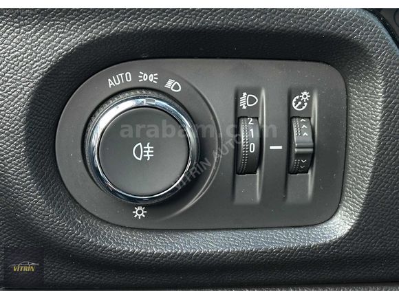 VİTRİN'DEN HATASIZ BOYASIZ 2021 MODEL 1.2 ESSENTİAL 76.000 KM DE