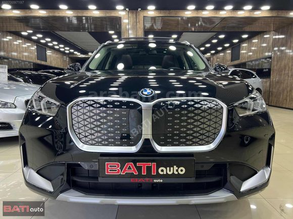 2024 BMW İX1 X-LİNE HATASIZ BOYASIZ TRAMERSİZ TABA DERİ DÖŞEME