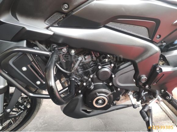 Bajaj Dominar 400 UG 2024 çıkışlı