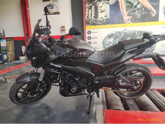 Bajaj Dominar 400 UG 2024 çıkışlı