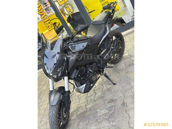 Bajaj Dominar 400 UG 2024 çıkışlı