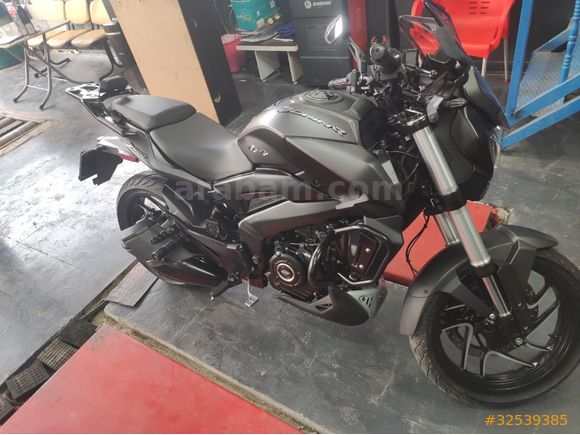 Bajaj Dominar 400 UG 2024 çıkışlı