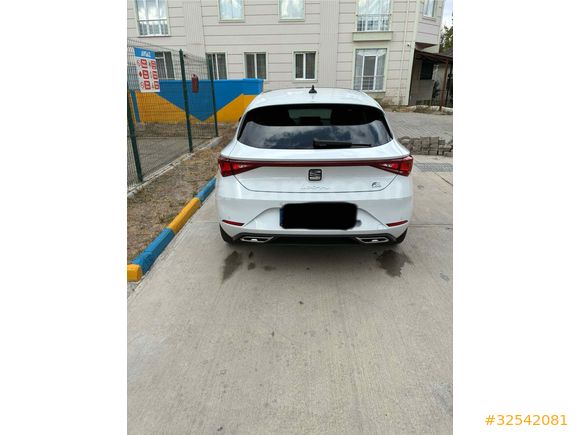 2025 MODEL LEON 1.5PHEV 204HP ŞARJ EDİLEBİLİR MODEL!!
