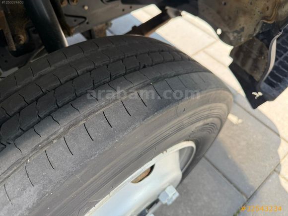 ÇELEN OTOMOTİV DEN 2011 MODEL NPR 8 KAPALI KASA MAMYON ORJİNAL