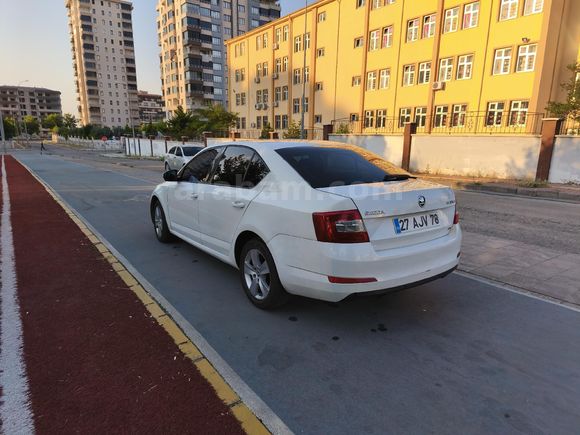 Dizel OTOMATİK vites 2013 Model Octavia