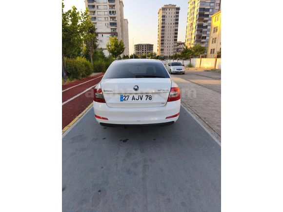 Dizel OTOMATİK vites 2013 Model Octavia