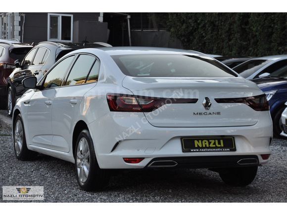 2021 RENAULT MEGANE (senetle taksitlendirme seçeneğimiz vardır)