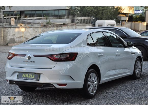 2021 RENAULT MEGANE (senetle taksitlendirme seçeneğimiz vardır)
