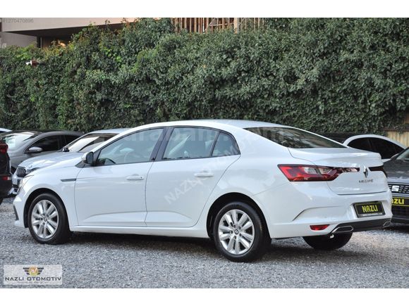 2021 RENAULT MEGANE (senetle taksitlendirme seçeneğimiz vardır)